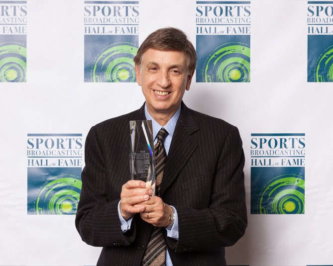 Marv Albert at the 2015 Sports Broadcasting Hall of Fame Ceremony 